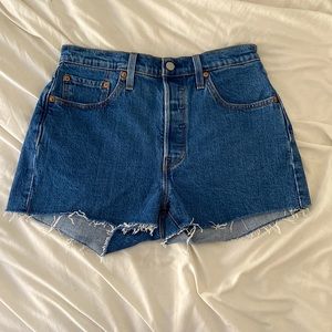 *Levi’s 501 shorts*